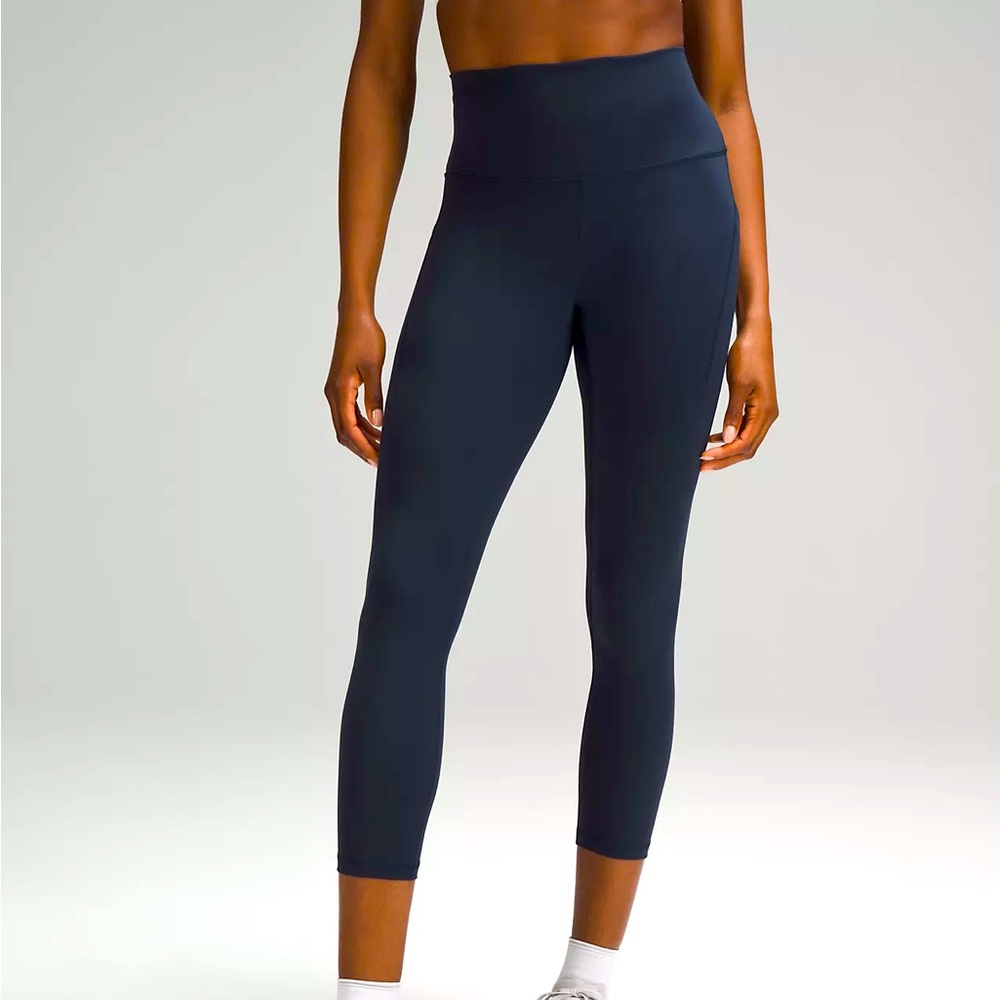 EUC Lululemon Wunder Train High-Rise Crop with Pockets 23"